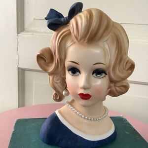 Vintage Caffco E3286 Porcelain Young Girl Lady Head Vase Planter Bow Pearls